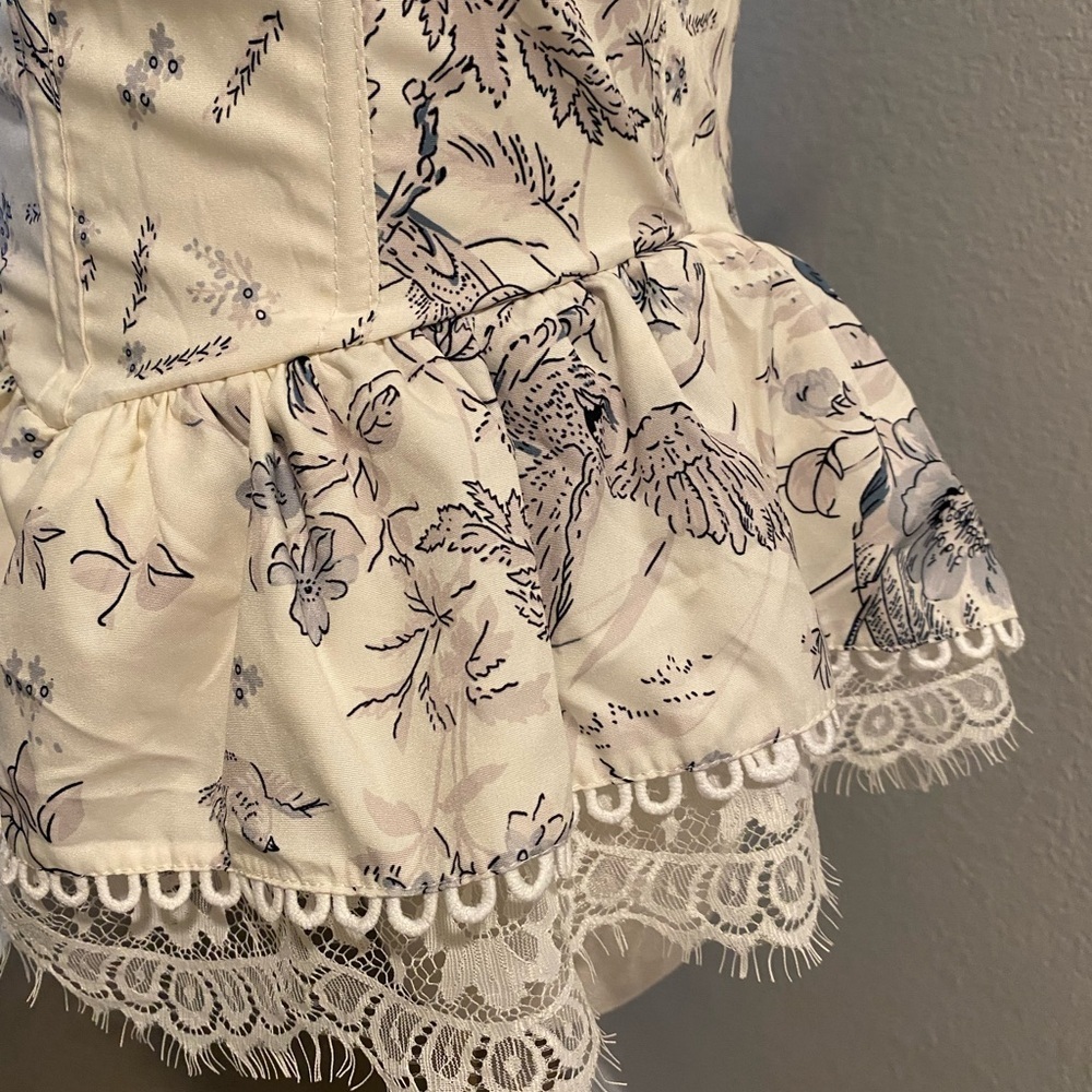 Elegant Cream Floral Ruffle Top - Picture 11 of 15
